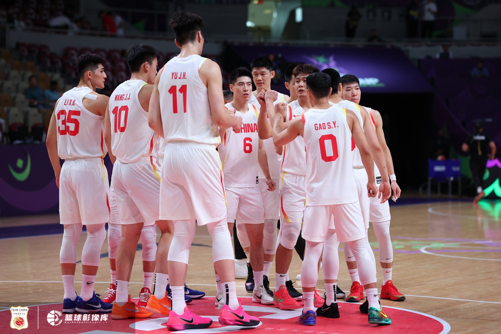 体育平台-体坛周报:中韩男篮宿敌对决 昔日劲旅再战谁能胜出?