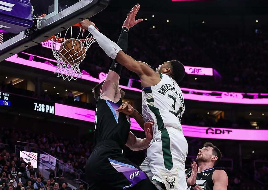 开云体育官网-轰31分+27分,决定留队,锁定4亿超级顶薪!唯一的捷径让你抓到了