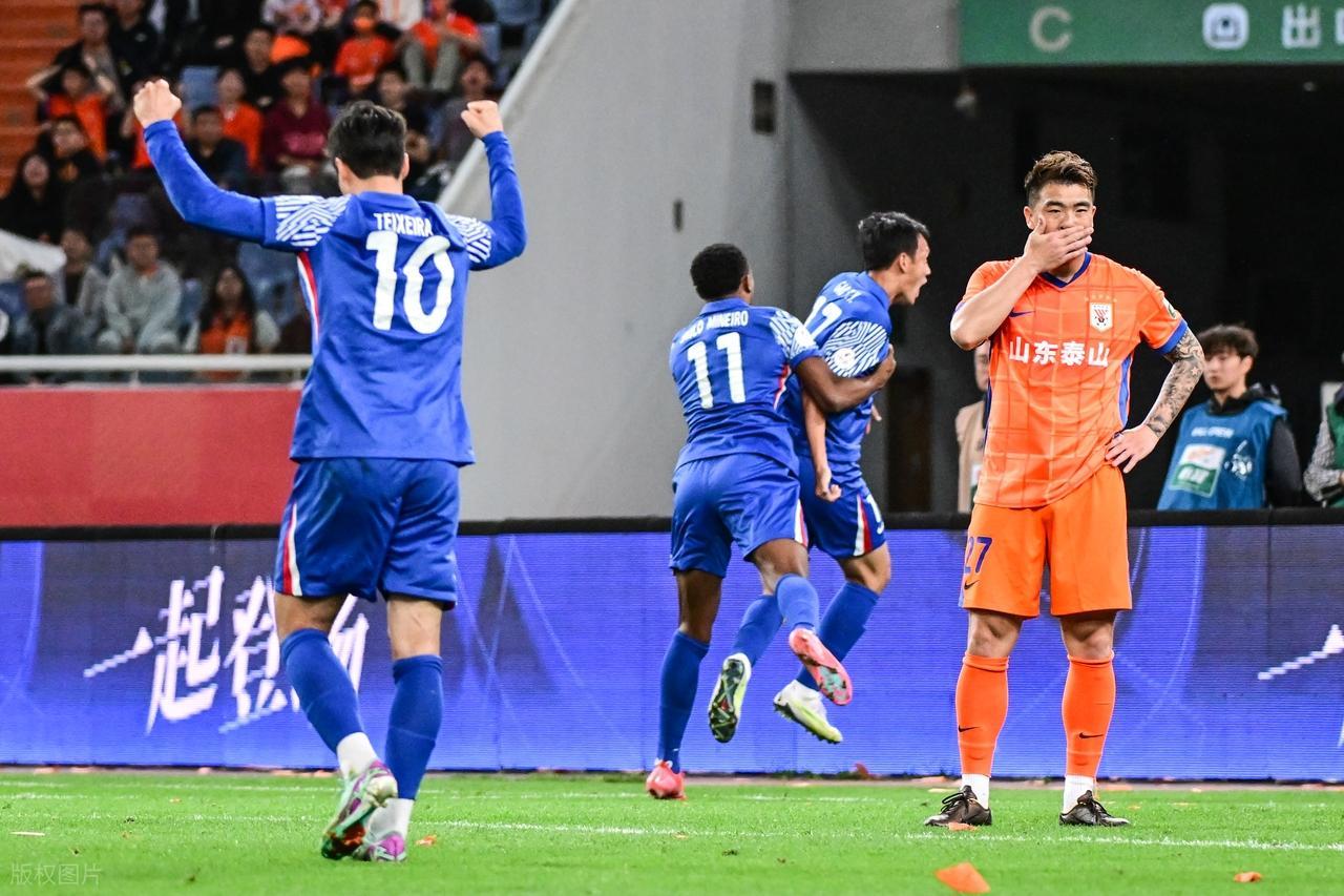 体育平台-6比0后迎最强试金石!鲁沪大战申花手握3大优势,泰山难破4年魔咒