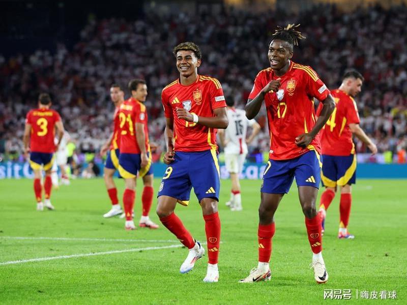 开云体育官网-16队晋级世界杯，德国将步意大利后尘，荷兰只能靠曼联两名弃将