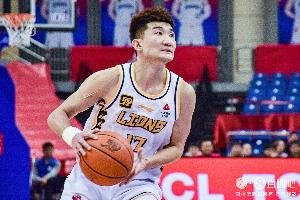 开云 体育-孙铭徽没有恢复到最好的状态 青岛外援的发挥和广厦有差距