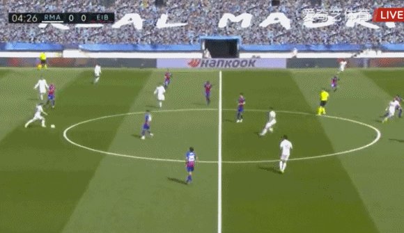 开云体育-【西甲】阿笑本泽马破门 皇马3进球被吹2比0埃瓦尔