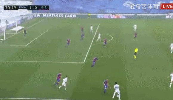 开云体育-【西甲】阿笑本泽马破门 皇马3进球被吹2比0埃瓦尔